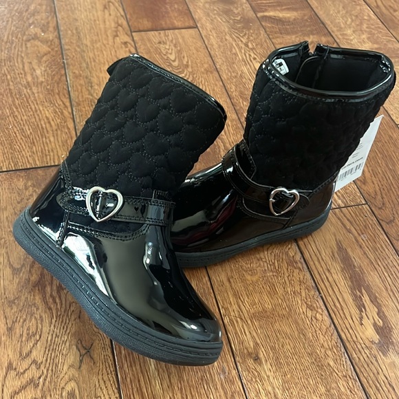 New size 9 toddler boots - Picture 1 of 10